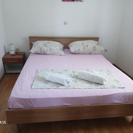 Apartmani Kulas Pakoštane Buitenkant foto