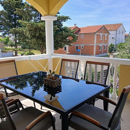 Apartmani Kulas Pakoštane Buitenkant foto